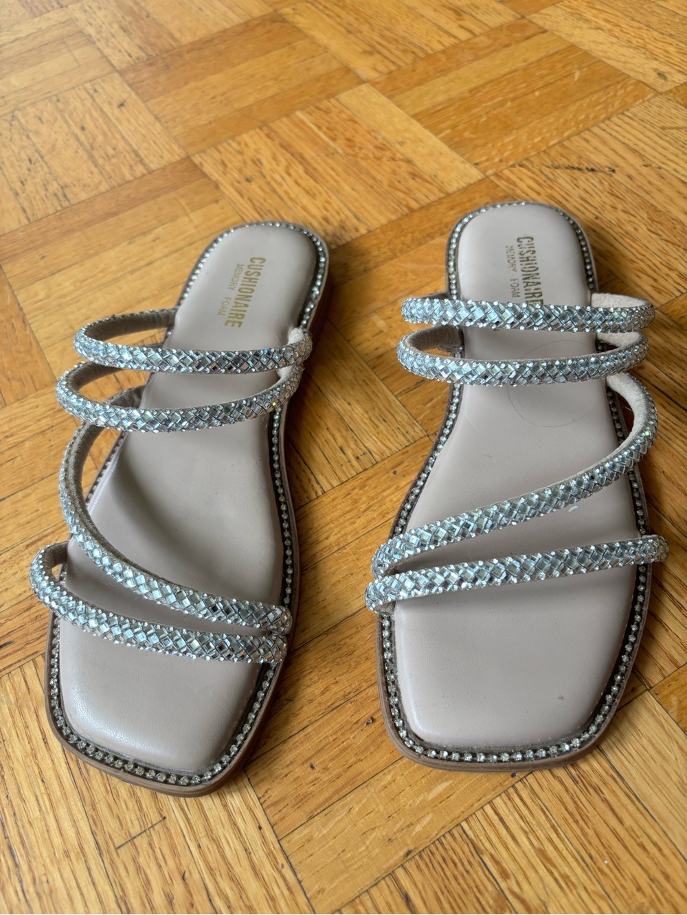 NWOT Cushionaire Silver Rhinestone Studded Strap Slide Sandals size 7M